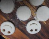 A picture of step 5 of Potato Smiley.