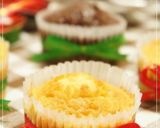 A picture of step 2 of Easy Christmas Cupcake Decorations.