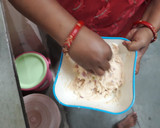 A picture of step 2 of Urad dal vadas.