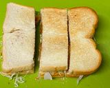 A picture of step 4 of Hire-Katsu Sando (Fried fillet pork Tonkatsu sandwich).