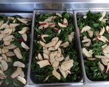 Foto del paso 3 de la receta: Ensalada de acelga y manzana