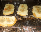 Foto del paso 8 de la receta: Sopa de cebolla en MC con tostas de queso