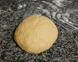 Foto del paso 2 de la receta: Medialunas de Manteca Artesanales
