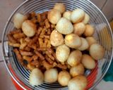 Foto langkah ke 1 dari resep Sambal Goreng Tempe Telur.