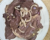 Foto del paso 1 de la receta: Corazón de res con champiñones al vino
