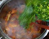 A picture of step 4 of Vegetable soup.