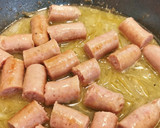 Foto del paso 6 de la receta: Salchichas frescas encebolladas con Champiñones