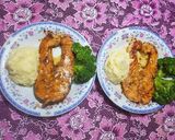 Foto langkah ke 3 dari resep Steak salmon dengan mashed potato dan broccoli.