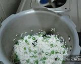 A picture of step 10 of Matar Pulao.