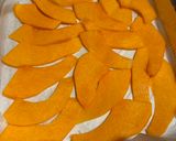 Foto del passaggio 1 della ricetta Zucca al forno, contorno facile e veloce!