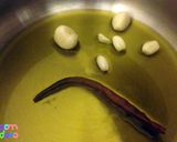 A picture of step 4 of Spicy marinated mixed olives.