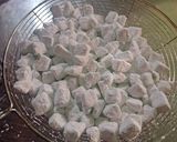 Hình bước làm 3 của món Trân châu quả lê