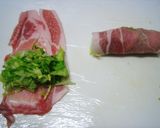 A picture of step 2 of Curry-Flavored Salted Cabbage Pork Rolls.