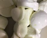 Foto del paso 1 de la receta: Tomates cherry con mozzarella de búfala y pesto