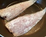A picture of step 4 of Soft and Delicious Tonguefish Meunière.