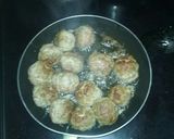 A picture of step 4 of Meatball Subs.