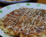 A picture of step 6 of Okonomiyaki - Kansai-style.