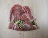 A picture of step 5 of Fried Cabbage Shiso Pork Roll.