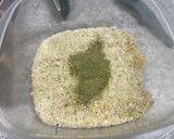 A picture of step 3 of Mozzarella Meatloaf.