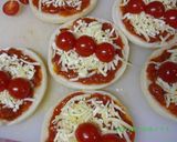 A picture of step 3 of English Muffin Anpanman Pizzas.