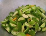 A picture of step 2 of Spine gourd vegetable.