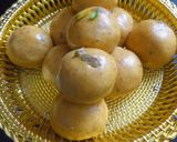 A picture of step 5 of Besan ladoo.