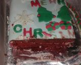 A picture of step 5 of Red Velvet Fondant Christmas cake.