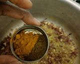 A picture of step 3 of Homemade Chips Masala.