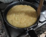 A picture of step 4 of Spanish potato omelet.