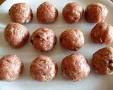 A picture of step 4 of Ginger Scented Meatballs with Glutinous Rice.