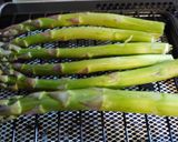 A picture of step 2 of Grilled Asparagus in Garlic, Oyster Sauce, and Mayonnaise.