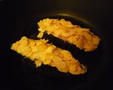 A picture of step 3 of Crunchy Almond Salmon Sauté.
