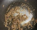 Foto langkah ke 3 dari resep Mie goreng lada hitam.
