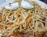 A picture of step 4 of Egg Hakka Noodles.