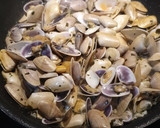 Foto del paso 3 de la receta: Coquinas con ajito