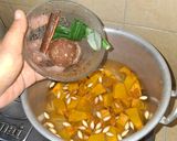 Foto langkah ke 3 dari resep Kolak Labu Kuning.