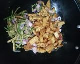 Foto langkah ke 5 dari resep Tumis Tempe Kacang Panjang Cumi Asin.