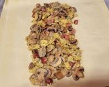 Foto del paso 7 de la receta: Hojaldre relleno de revuelto de champiñones con jamón y huevo