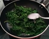 Une image de l'étape 2 de Omelette aux épinards.