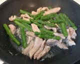 蘆筍炒豬肉的食譜步驟2照片