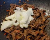 Foto del paso 5 de la receta: Bistec con papas en su jugo🌺