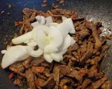 Foto del paso 5 de la receta: Bistec con papas en su jugo🌺