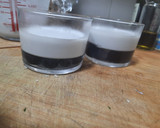 Foto del paso 6 de la receta: Vasitos de gelatina de coco y mermelada de frutos rojos 🥥