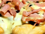 Pizza Blanca casera. (*Sin tomates) 🍕🧀🫑🌶️🍄‍🟫