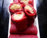 Foto langkah ke 5 dari resep Dadar Gulung Milky Merah Putih🇮🇩.