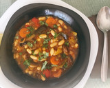Foto del paso 7 de la receta: “Potaje “ de alubias blancas con verduras