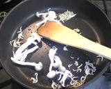A picture of step 1 of Tofu with Mushrooms and Ponzu Sauce.