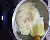 Suji Halwa (Semoline Pudding) recipe step 3 photo