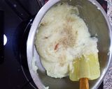 A picture of step 3 of Suji Halwa (Semoline Pudding).
