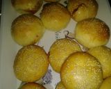 A picture of step 7 of Chiken Buns.